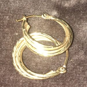Cute Preloved 10K Triple Twisted Hoop Earrings
